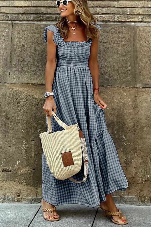 Alejandra - Fashionable maxi dress with check pattern