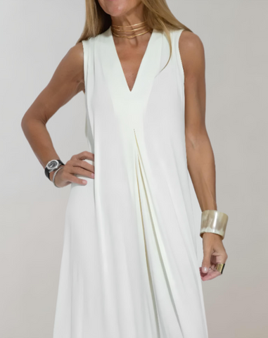 Zanthe - comfortable flowing maxi dress with V-neck and side slit