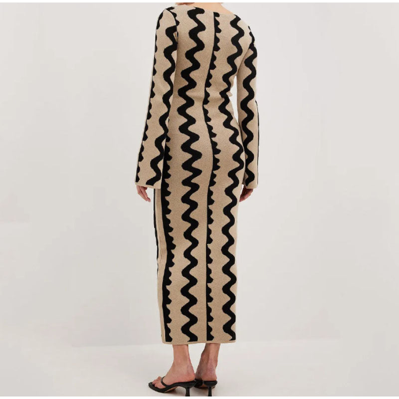 Branda - Knitted flared maxi dress with long sleeves