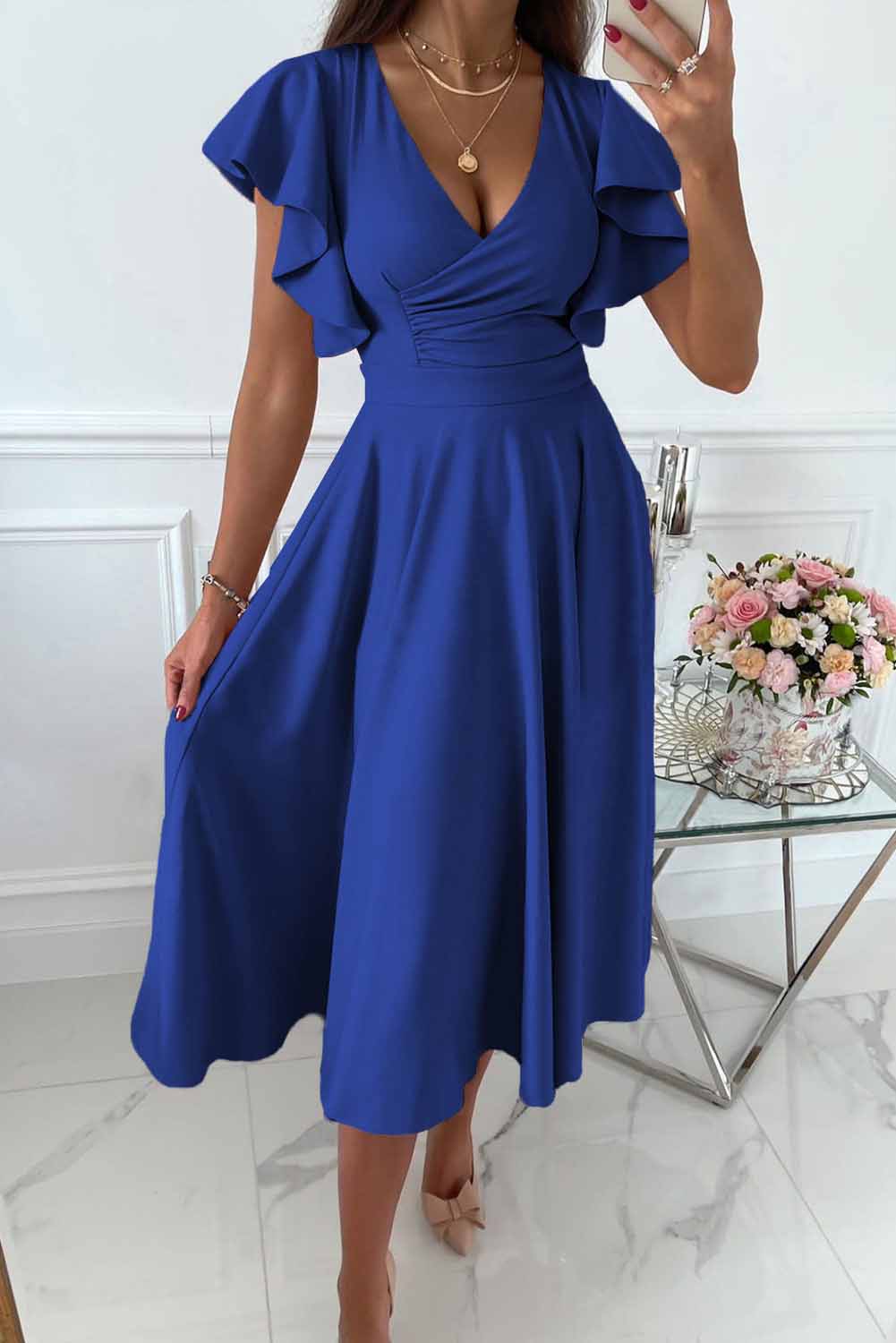 Bianca - Long dress with ruffles and V-neck